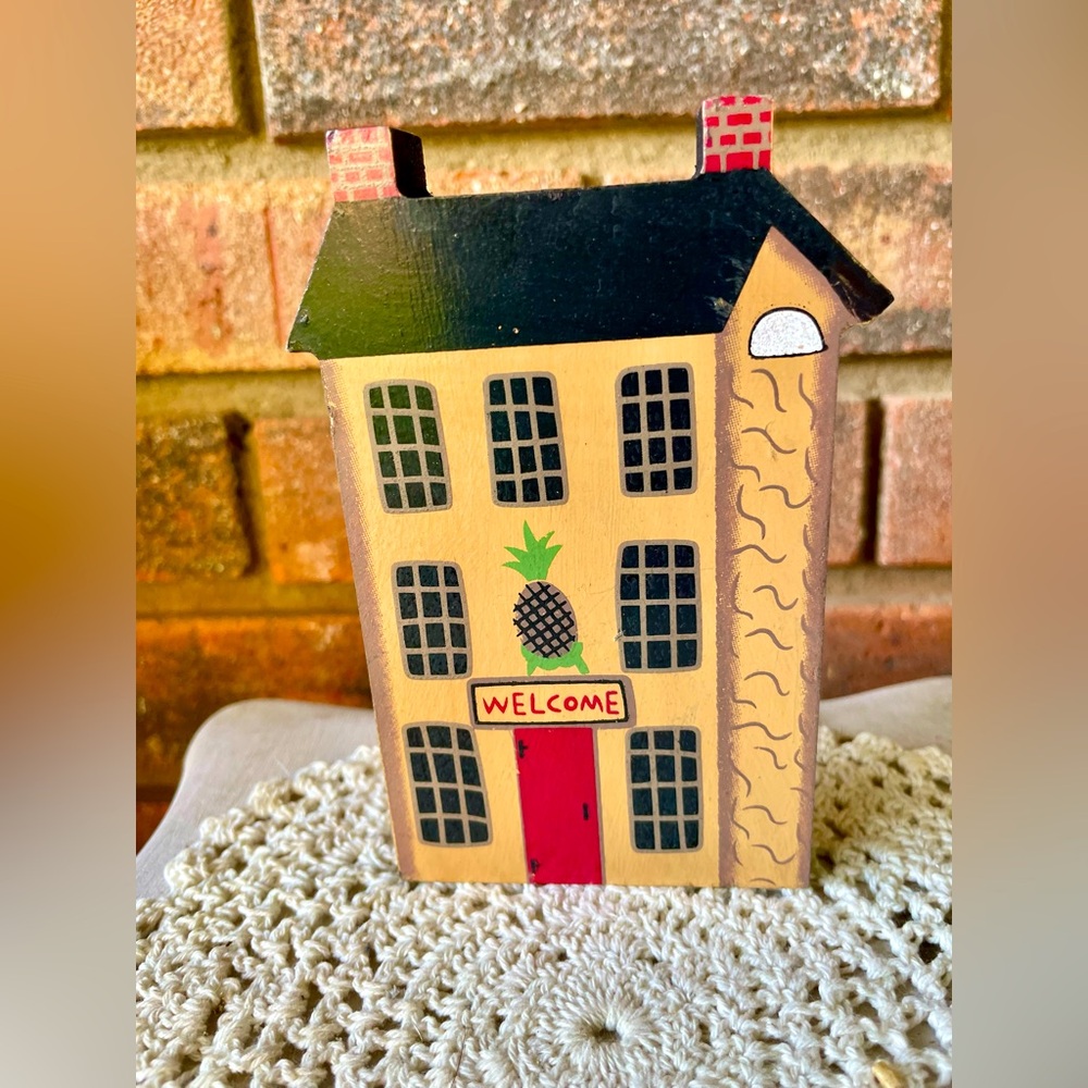 *Town House Blocks Welcome Primitive Shelf Sitter